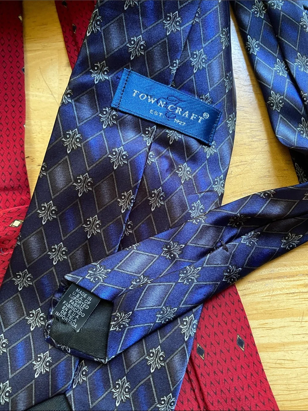 ! 4 ties different brands in good condition